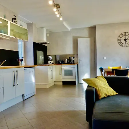 Le Chemin Des Pouzes Apartment Vallon-Pont-d'Arc Exterior photo