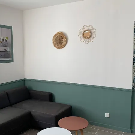Le Chemin Des Pouzes Apartment Vallon-Pont-d'Arc Exterior photo