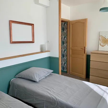 Le Chemin Des Pouzes Apartment Vallon-Pont-d'Arc Exterior photo